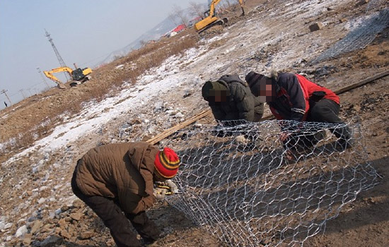 石笼网箱施工现场