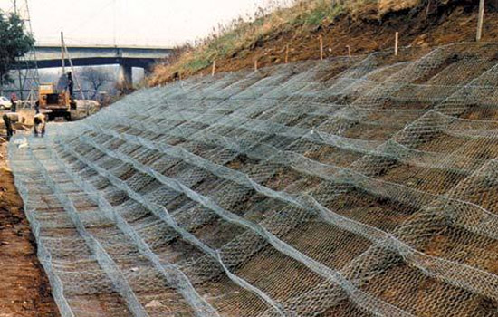 雷诺护垫施工现场