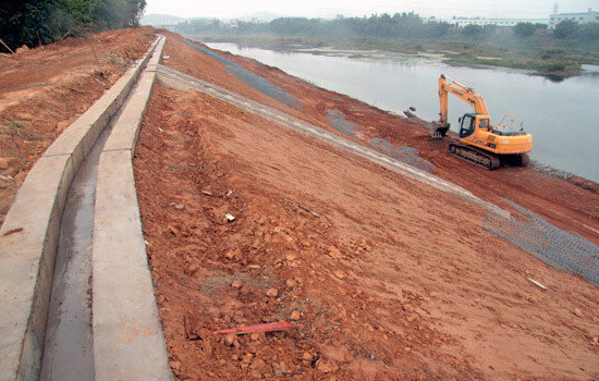 河道石笼网施工现场